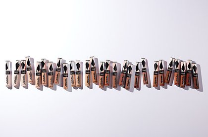 Maquillaje facial Oap Linea completa del corrector More than Concealer Infallible